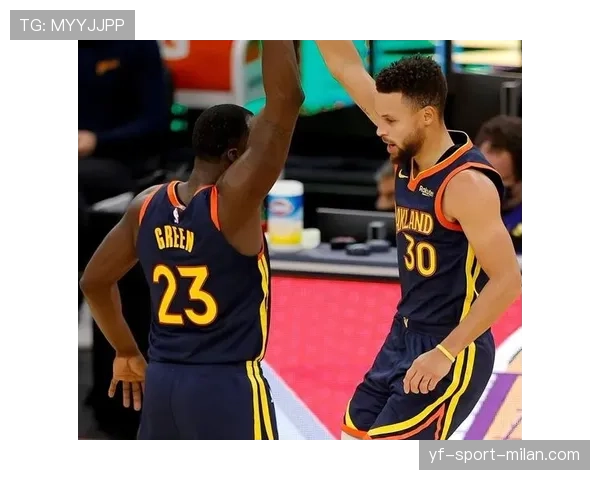 库明加无球掩护为库里拉开空间减少包夹提升空位命中率